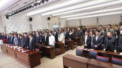 <b>西安轨道交通技师学院学生处月总结暨表彰大会</b> <b>西安轨道交通技师学院学生处月总结暨表彰大会</b>