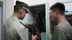 <b>西安高新技师学院新生军训生活丰富多彩</b> <b>西安高新技师学院新生军训生活丰富多彩</b>