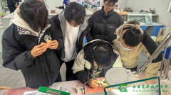 <b>深化产教融合 共探育人新路径 | 西安高新技师学院口腔专业师生赴华天牙科技术有限公司交流</b>